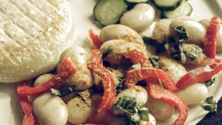 Salad Đậu Trắng Kèm Phô Mai