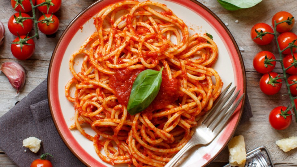 Mì Ý Sốt Cà Chua Húng Quế